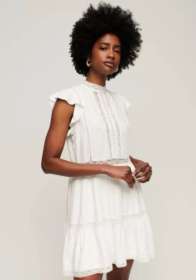 Kanten zomerjurk met elegante details voor dames – Sophie