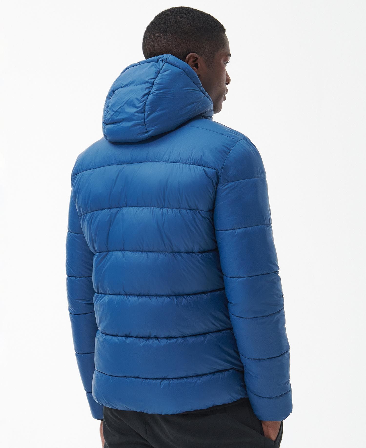 Gequiltde Jas met Capuchon en Steekzakken – Lars