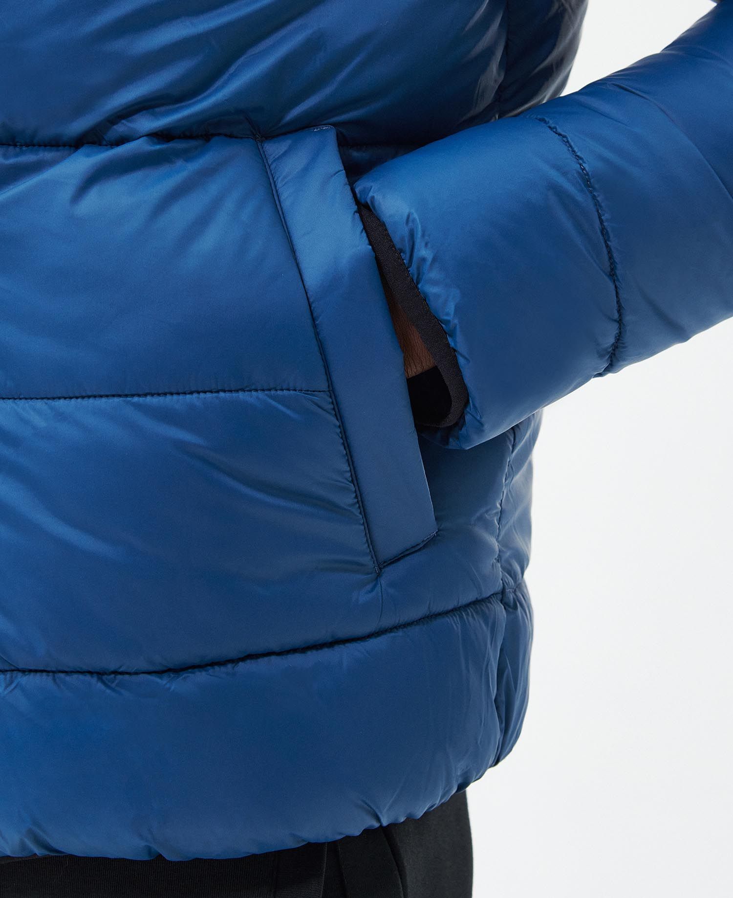 Gequiltde Jas met Capuchon en Steekzakken – Lars